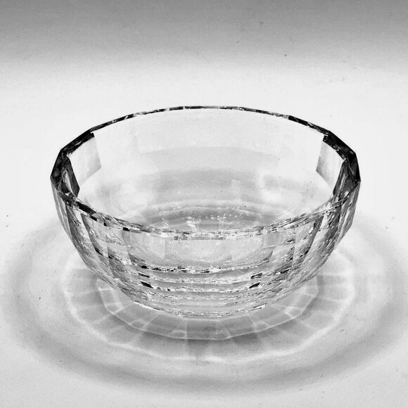 Oleg Cassini Faceted Bowl Preston Honeycomb Pattern Box Cut Round 4.5" Bowl - Picture 5 of 8